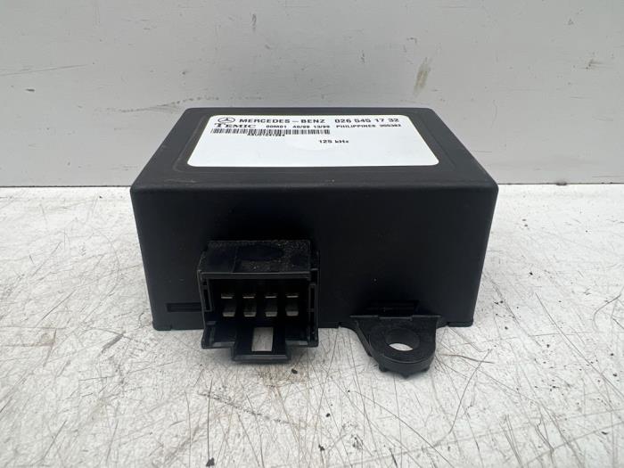 Gebruikte Immobiliser module Mercedes Sprinter 2t (901/902) 208 CDI 16V Prijs € 25,00 Margeregeling aangeboden door Autohandel & Demontage Weteringbrug