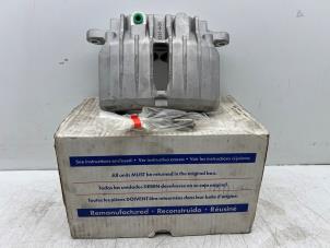 Gebruikte Remklauw (Tang) links-achter Cadillac Escalade 5.7 V8 Prijs € 100,00 Margeregeling aangeboden door Autohandel & Demontage Weteringbrug