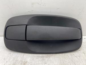 Gebruikte Handgreep Opel Vivaro 1.9 DTI 16V Prijs € 30,00 Margeregeling aangeboden door Autohandel & Demontage Weteringbrug