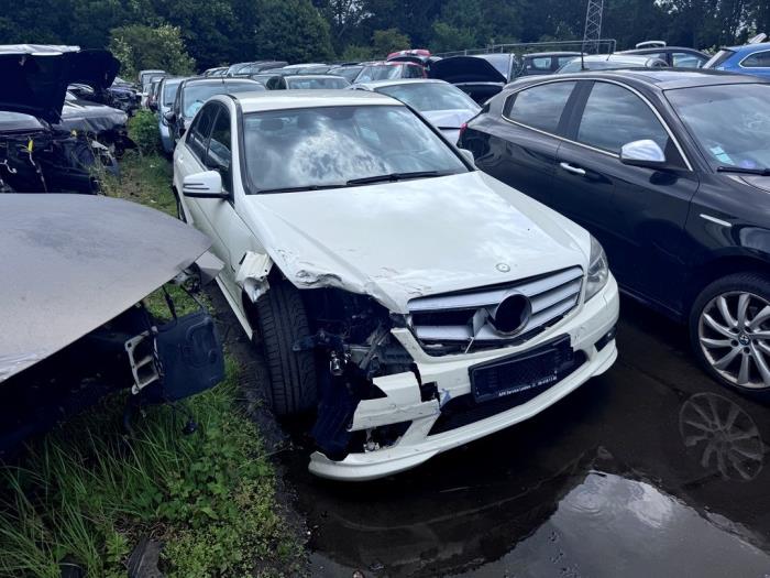 Gebruikte Automaatbak Mercedes C (W204) 2.2 C-220 CDI 16V BlueEFFICIENCY Prijs € 600,00 Margeregeling aangeboden door Autohandel & Demontage Weteringbrug
