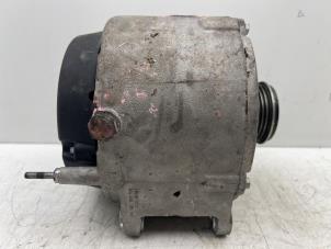Gebruikte Alternator Volkswagen Touareg (7LA/7L6) 4.2 V8 40V Prijs € 170,00 Margeregeling aangeboden door Autohandel & Demontage Weteringbrug
