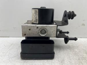 Gebruikte ABS Pomp Volkswagen Caddy III (2KA,2KH,2CA,2CH) 1.9 TDI Prijs € 40,00 Margeregeling aangeboden door Autohandel & Demontage Weteringbrug