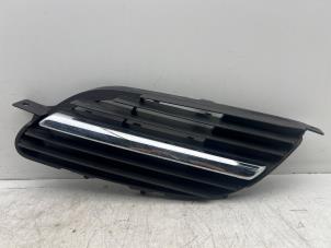 Gebruikte Bumper Rooster Nissan Almera Tino (V10M) 1.8 16V Prijs € 15,00 Margeregeling aangeboden door Autohandel & Demontage Weteringbrug