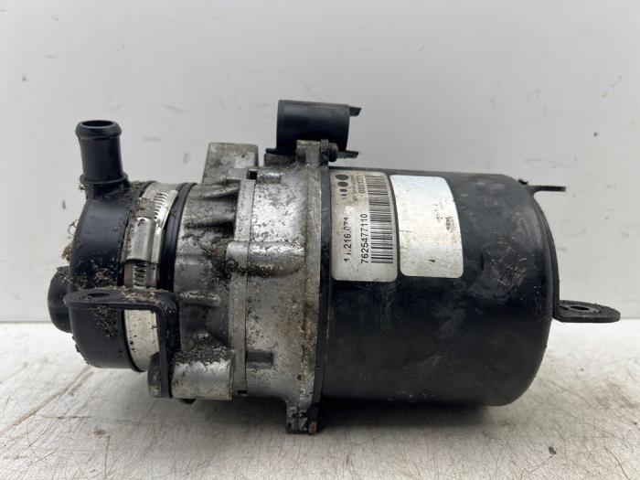 Gebruikte Servopomp BMW Mini (R50/53) 1.6 16V Cooper Prijs € 320,00 Margeregeling aangeboden door Autohandel & Demontage Weteringbrug