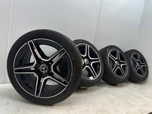 Gebruikte Velgen set + banden Mercedes C (W205) C-180 1.6 16V Prijs € 800,00 Margeregeling aangeboden door Autohandel & Demontage Weteringbrug