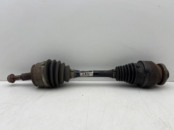 Gebruikte Steekas links-voor Volkswagen Transporter T6 2.0 TDI 150 Prijs € 105,00 Margeregeling aangeboden door Autohandel & Demontage Weteringbrug