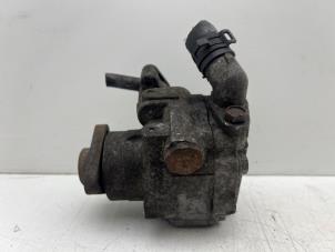 Gebruikte Pomp Servo Volkswagen Transporter T6 2.0 TDI 150 Prijs € 50,00 Margeregeling aangeboden door Autohandel & Demontage Weteringbrug