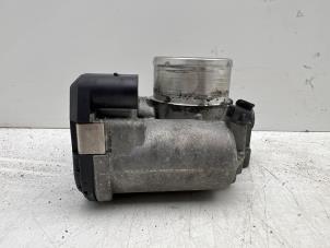 Gebruikte Gasklephuis Volvo V40 (MV) 1.6 T3 GTDi 16V Prijs € 30,00 Margeregeling aangeboden door Autohandel & Demontage Weteringbrug