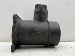 Gebruikte Luchthoeveelheidsmeter Nissan Almera (N16) 1.5 16V Prijs € 35,00 Margeregeling aangeboden door Autohandel & Demontage Weteringbrug