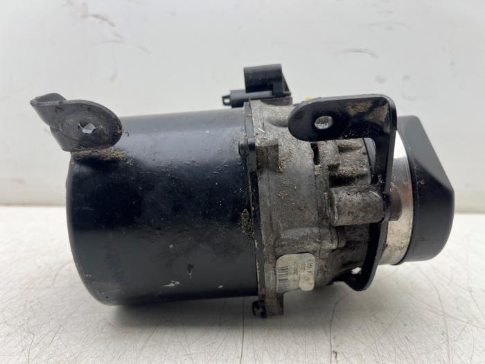 Pomp Servo van een MINI Mini (R50/53) 1.6 16V Cooper 2002