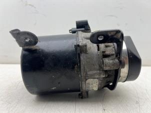 Pomp Servo van een MINI Mini (R50/53) 1.6 16V Cooper 2002