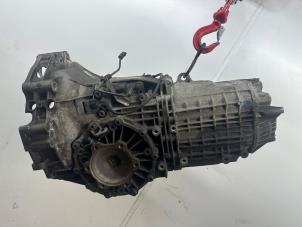 Gebruikte Versnellingsbak Volkswagen Passat Variant (3B6) 1.8 Turbo 20V Prijs € 150,00 Margeregeling aangeboden door Autohandel & Demontage Weteringbrug