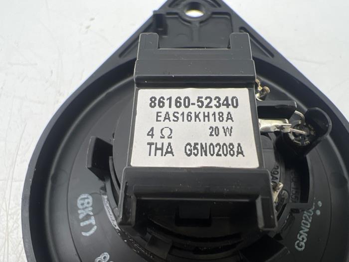 Luidspreker van een Toyota RAV4 (A4) 2.5 Hybrid 16V VVT-i 4x4 2016