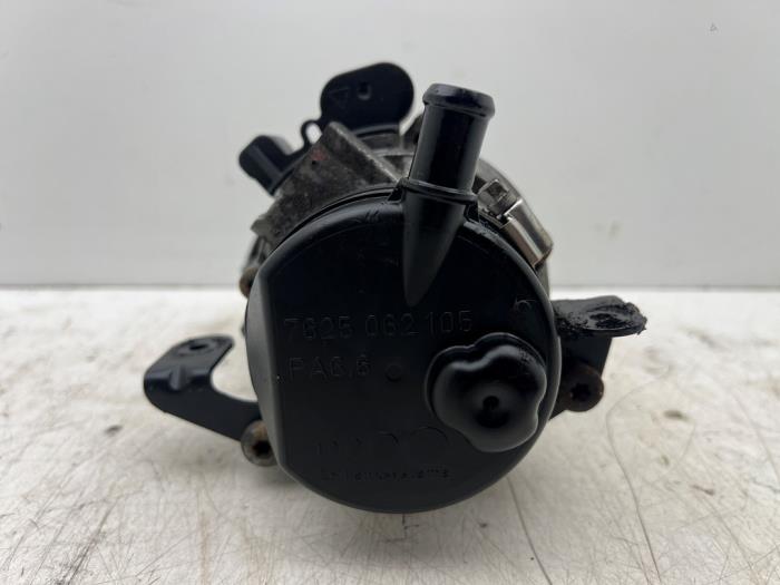 Stuurbekrachtiging Pomp van een MINI Mini One/Cooper (R50) 1.6 16V Cooper 2002