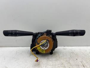 Gebruikte Combischakelaar Stuurkolom Opel Combo 1.3 CDTI 16V ecoFlex Prijs € 25,00 Margeregeling aangeboden door Autohandel & Demontage Weteringbrug