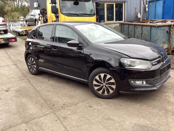 Gebruikte Cardanas rechts-voor (VWA) Volkswagen Polo V (6R) 1.4 TDI DPF BlueMotion technology Prijs € 40,00 Margeregeling aangeboden door Autohandel & Demontage Weteringbrug