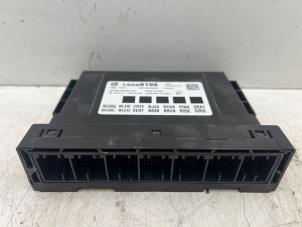 Gebruikte Computer Body Control Opel Karl 1.0 12V Prijs € 35,00 Margeregeling aangeboden door Autohandel & Demontage Weteringbrug