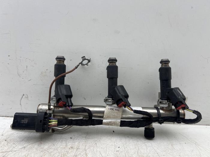Gebruikte Galerij (Injectie) Opel Karl 1.0 12V Prijs € 45,00 Margeregeling aangeboden door Autohandel & Demontage Weteringbrug