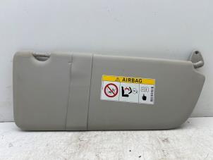 Gebruikte Zonneklep Mercedes Vito (447.6) 2.2 116 CDI 16V Prijs € 30,00 Margeregeling aangeboden door Autohandel & Demontage Weteringbrug