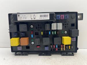 Gebruikte Zekeringkast Opel Zafira (M75) Prijs € 40,00 Margeregeling aangeboden door Autohandel & Demontage Weteringbrug