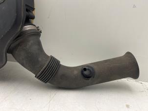 Gebruikte Luchtfilterhuis Fiat 500 (312) 0.9 TwinAir 85 Prijs € 20,00 Margeregeling aangeboden door Autohandel & Demontage Weteringbrug