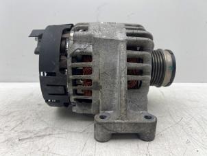 Gebruikte Dynamo Fiat 500 (312) 0.9 TwinAir 85 Prijs € 30,00 Margeregeling aangeboden door Autohandel & Demontage Weteringbrug