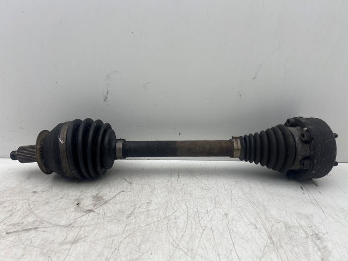 Gebruikte Aandrijfas links-voor Seat Ibiza IV (6J5) 1.2 TDI Ecomotive Prijs € 45,00 Margeregeling aangeboden door Autohandel & Demontage Weteringbrug