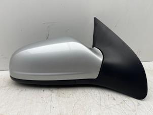 Gebruikte Spiegel Buiten rechts Opel Astra H GTC (L08) 1.6 16V Twinport Prijs € 30,00 Margeregeling aangeboden door Autohandel & Demontage Weteringbrug