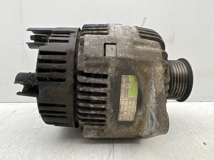 Gebruikte Dynamo Fiat Ducato (230/231/232/234) 2.5 D 14 Prijs € 20,00 Margeregeling aangeboden door Autohandel & Demontage Weteringbrug