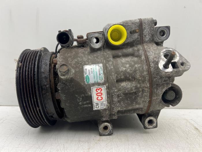 Gebruikte Aircopomp Hyundai Santa Fe II (CM) 2.2 CRDi 16V 4x2 Prijs € 80,00 Margeregeling aangeboden door Autohandel & Demontage Weteringbrug