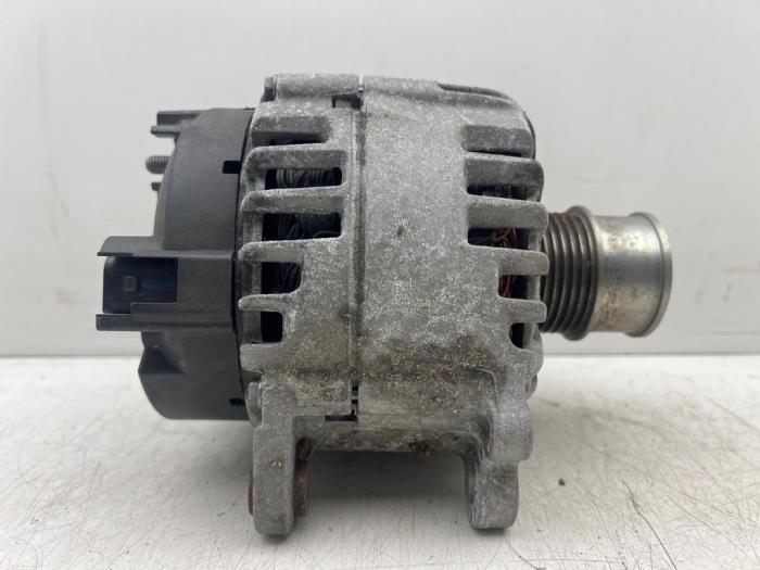 Gebruikte Dynamo Audi A1 Sportback (GBA) 1.0 30 TFSI 12V Prijs € 30,00 Margeregeling aangeboden door Autohandel & Demontage Weteringbrug