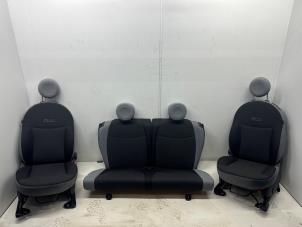 Gebruikte Interieur Bekledingsset Fiat 500 (312) 0.9 TwinAir 80 Prijs € 300,00 Margeregeling aangeboden door Autohandel & Demontage Weteringbrug