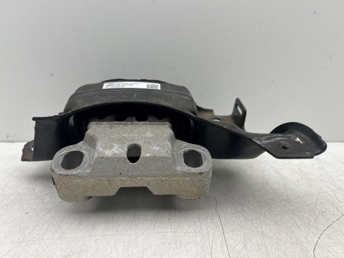 Gebruikte Versnellingsbak Steun Audi A1 Sportback (GBA) 1.0 30 TFSI 12V Prijs € 20,00 Margeregeling aangeboden door Autohandel & Demontage Weteringbrug