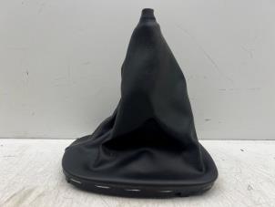 Gebruikte Versnellingspookhoes Toyota Aygo (B10) 1.0 12V VVT-i Prijs € 10,00 Margeregeling aangeboden door Autohandel & Demontage Weteringbrug