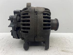 Gebruikte Dynamo Renault Master II (FD/HD) 2.5 dCi 16V 100 Prijs € 25,00 Margeregeling aangeboden door Autohandel & Demontage Weteringbrug