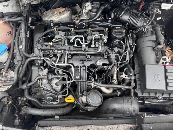 Gebruikte Motor Volkswagen Touran (1T3) 2.0 TDI 16V 140 Prijs € 2.250,00 Margeregeling aangeboden door Autohandel & Demontage Weteringbrug