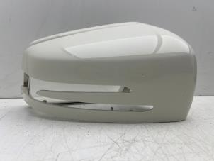 Gebruikte Spiegelkap rechts Mercedes GLA (156.9) 2.0 250 Turbo 16V Prijs € 30,00 Margeregeling aangeboden door Autohandel & Demontage Weteringbrug