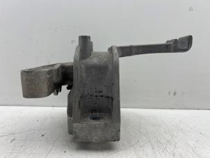 Gebruikte Motorsteun Volkswagen Polo VI (AW1) 1.0 12V BlueMotion Technology Prijs € 20,00 Margeregeling aangeboden door Autohandel & Demontage Weteringbrug