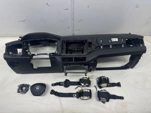 Gebruikte Airbag set + dashboard Volkswagen Polo VI (AW1) 1.0 12V BlueMotion Technology Prijs € 950,00 Margeregeling aangeboden door Autohandel & Demontage Weteringbrug