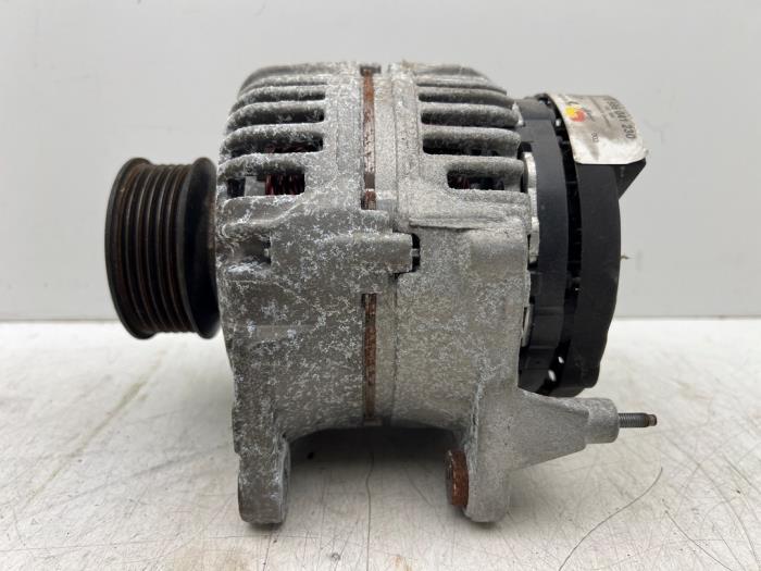 Gebruikte Dynamo Volkswagen LT II 2.5 TDi Prijs € 30,00 Margeregeling aangeboden door Autohandel & Demontage Weteringbrug