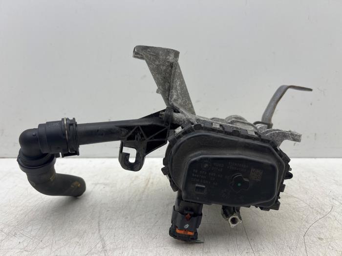 Gebruikte Uitlaat gasklep (EGR) Peugeot 208 I (CA/CC/CK/CL) 1.6 Blue HDi 100 Prijs € 30,00 Margeregeling aangeboden door Autohandel & Demontage Weteringbrug