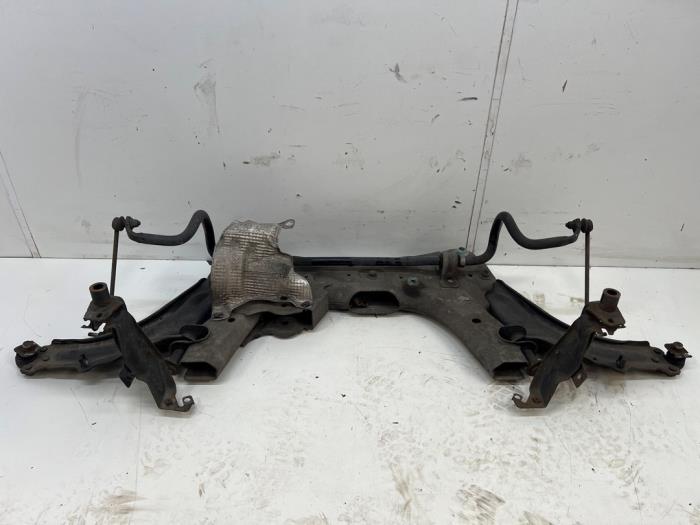 Gebruikte Subframe Mercedes Citan (415.6) 1.5 108 CDI Prijs € 100,00 Margeregeling aangeboden door Autohandel & Demontage Weteringbrug