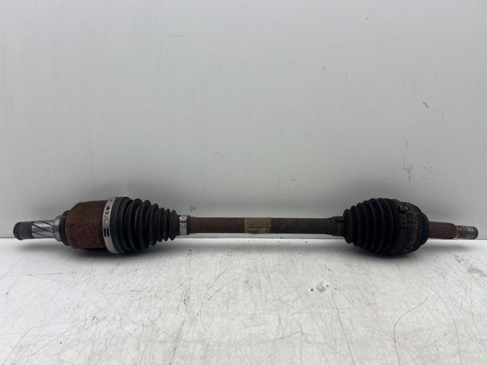 Gebruikte Aandrijfas links-voor Dacia Logan MCV II/III/Sandero Wagon 0.9 TCE 12V Prijs € 30,00 Margeregeling aangeboden door Autohandel & Demontage Weteringbrug