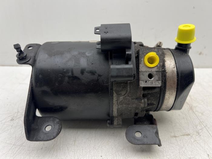 Gebruikte Pomp Servo BMW Mini (R50/53) 1.6 16V Cooper Prijs € 320,00 Margeregeling aangeboden door Autohandel & Demontage Weteringbrug