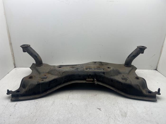 Gebruikte Subframe Suzuki Alto 1.0 12V Prijs € 30,00 Margeregeling aangeboden door Autohandel & Demontage Weteringbrug