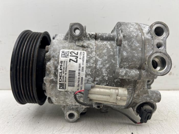 Gebruikte Aircopomp Opel Astra J (PC6/PD6/PE6/PF6) 1.7 CDTi 16V 110 Prijs € 100,00 Margeregeling aangeboden door Autohandel & Demontage Weteringbrug