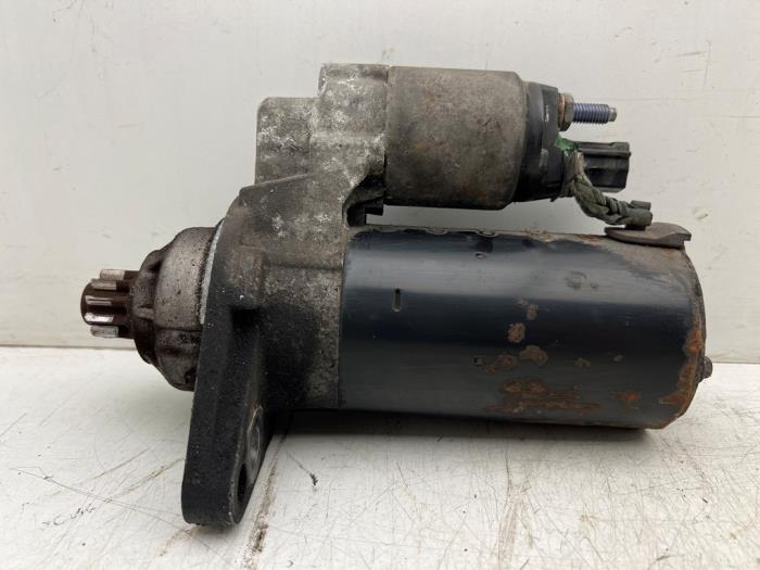 Gebruikte Startmotor Volkswagen Caddy III (2KA,2KH,2CA,2CH) 2.0 SDI Prijs € 20,00 Margeregeling aangeboden door Autohandel & Demontage Weteringbrug
