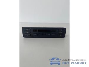 Gebruikte Climatronic Paneel BMW 3 serie (E46/4) 328i 24V Prijs € 40,00 Margeregeling aangeboden door Het Viaduct