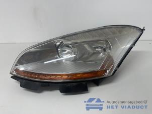 Gebruikte Linker Koplamp Citroen C4 Grand Picasso (UA) 1.6 HDiF 16V 110 Prijs € 125,00 Margeregeling aangeboden door Het Viaduct