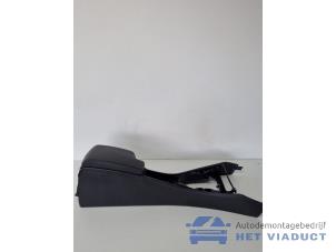 Gebruikte Armsteun BMW 3 serie (E90) 320i 16V Prijs € 50,00 Margeregeling aangeboden door Het Viaduct
